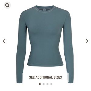 Skims COTTON JERSEY LONG SLEEVE T-SHIRT - Kyanite